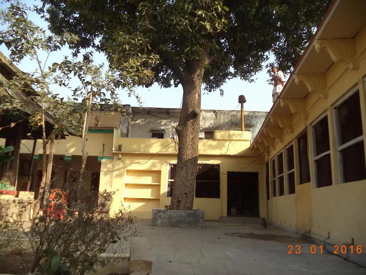 Hotel Shri Swami Sheetal Das Akhada B1-88 Assi , Near Pushkar Talab,Varanasi, Ashram Dharmshala 0*,  Indie
