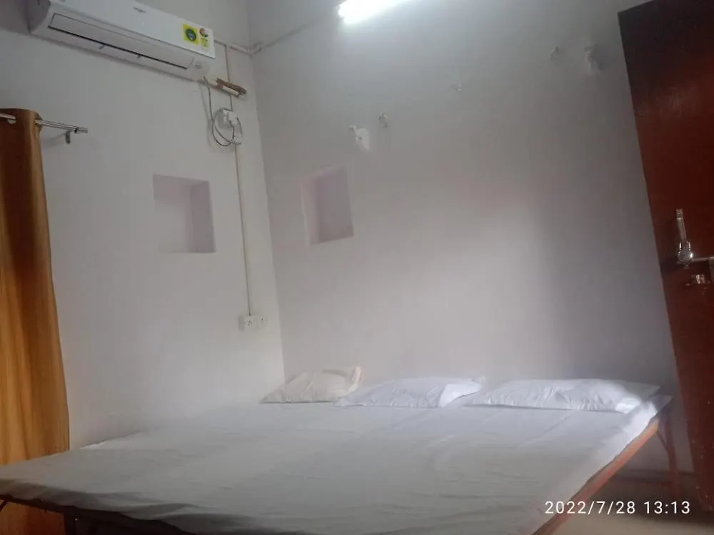 Hotel Shri Swami Sheetal Das Akhada B1-88 Assi , Near Pushkar Talab,Varanasi, Ashram Dharmshala